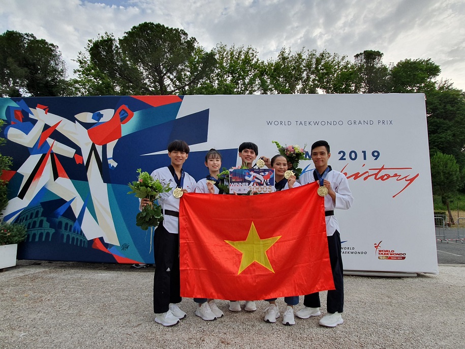 Châu Tuyết Vân và các đồng đội giành HCV Grand Prix Thế giới Rome 2019